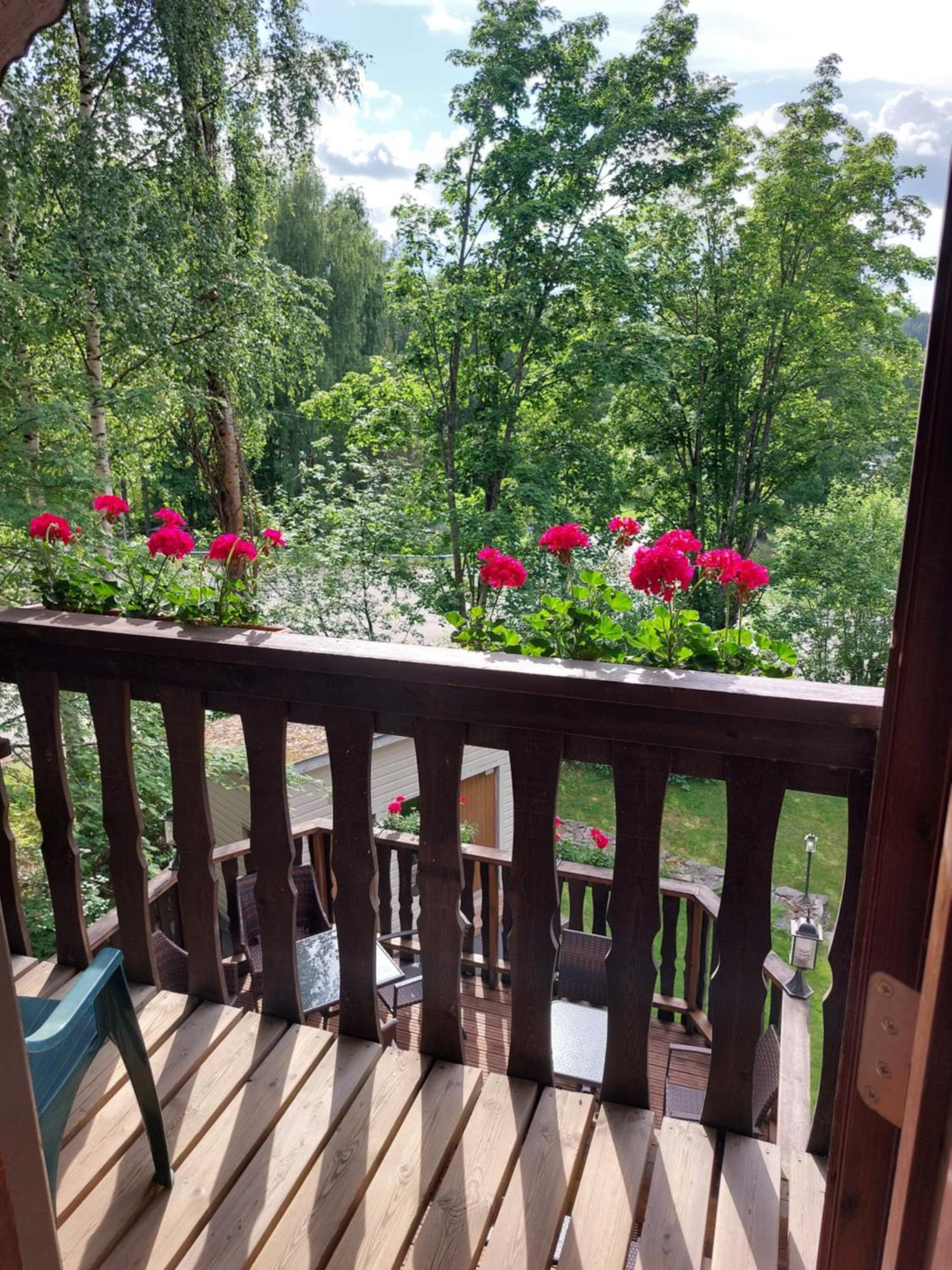 היינולה Cronin'S Guesthouse Bed & Breakfast מראה חיצוני תמונה