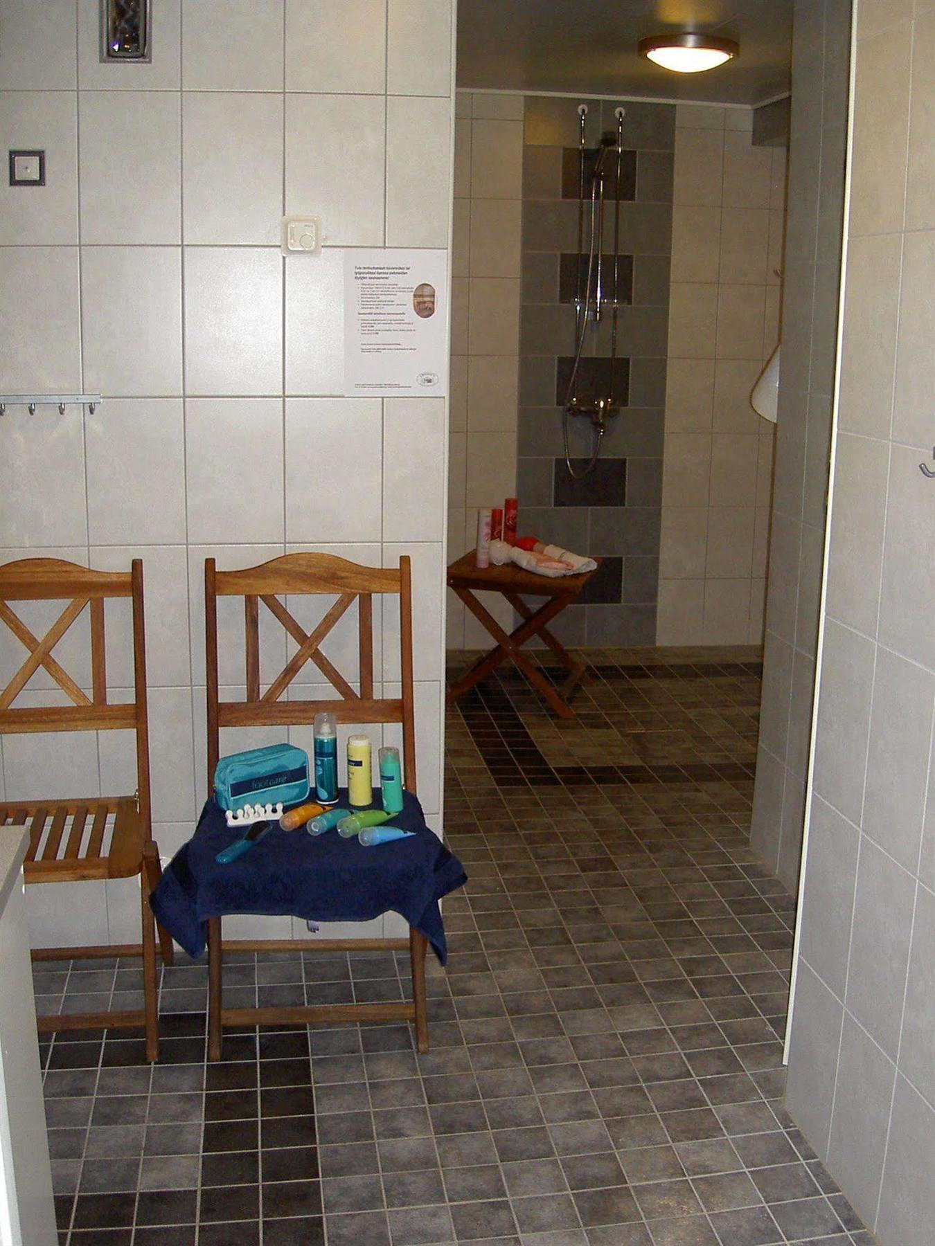 היינולה Cronin'S Guesthouse Bed & Breakfast מראה חיצוני תמונה